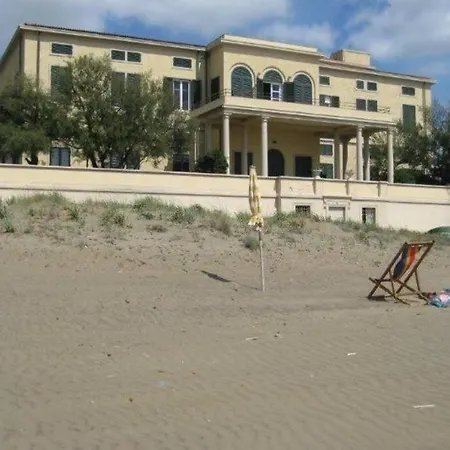 In Storica Sul Mare Per 8/10 Persone