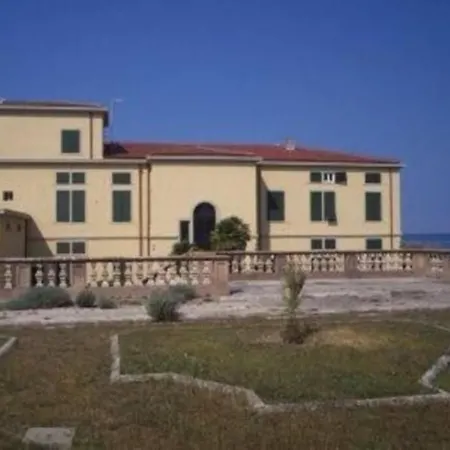 In Storica Sul Mare Per 8/10 Persone Apartment