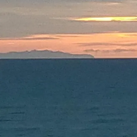In Storica Sul Mare Per 8/10 Persone Castagneto Carducci