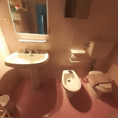 Apartment In Storica Sul Mare Per 8/10 Persone