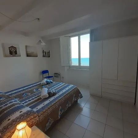 In Storica Sul Mare Per 8/10 Persone Apartment *